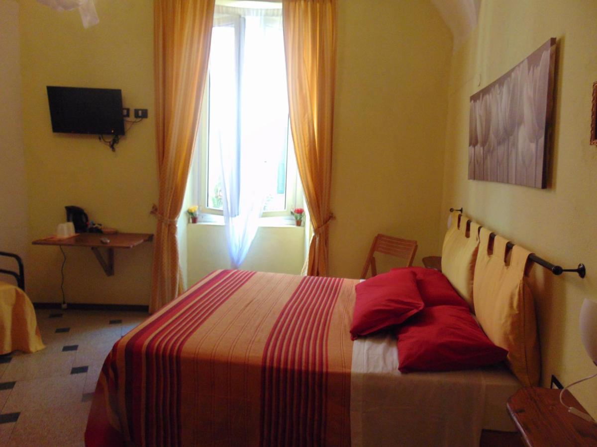 리바 리구레 Il Pignoletto B&B 외부 사진